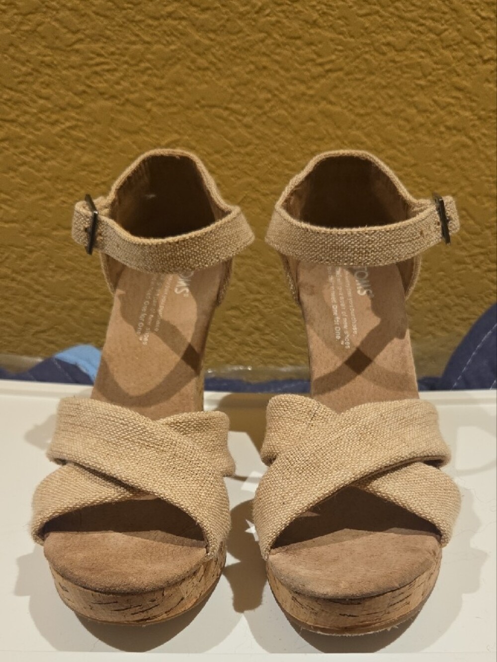 TOMS NWOT Beige Canvas Cork Wedge Sandals with Blue Logo Patch Size 7